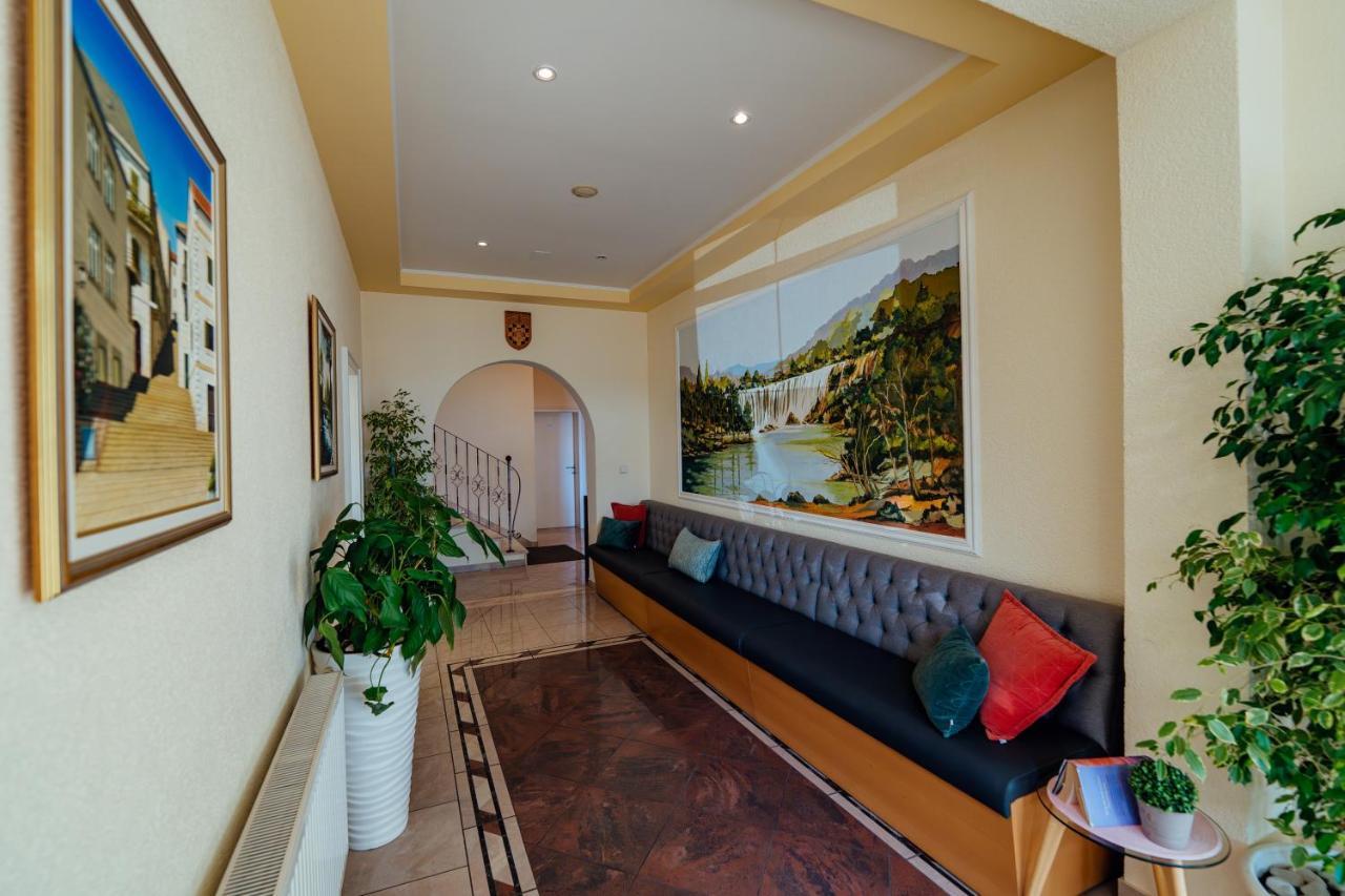 Guesthouse Villa Diana Makarska Exterior foto
