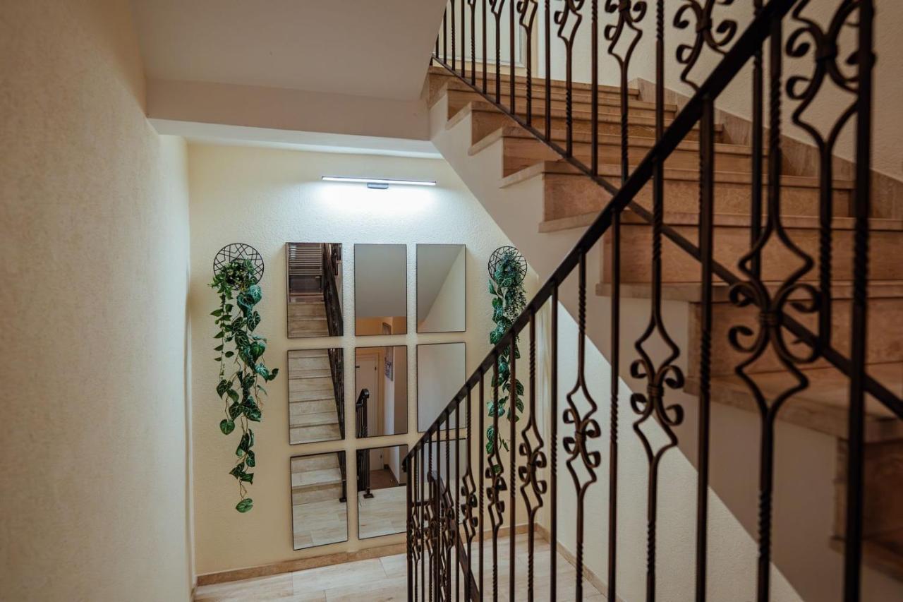 Guesthouse Villa Diana Makarska Exterior foto
